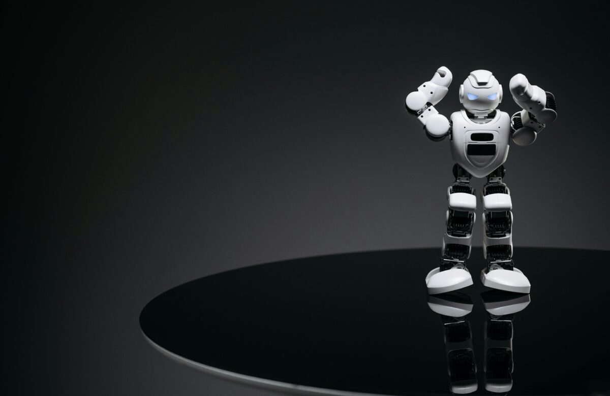 Artificial Intelligence and Machine Learning: Shaping the Future of the Tech Industry